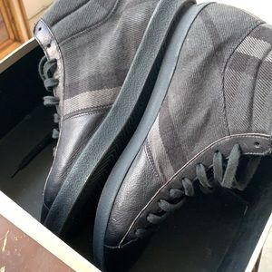 MENS BURBERRY HIGH TOP VINTAGE BLK SIZE 11
